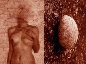 Pecho de piedra, Mari Gemma de la Cruz | Mujeres Mirando Mujeres | Divanize Carbonieri
